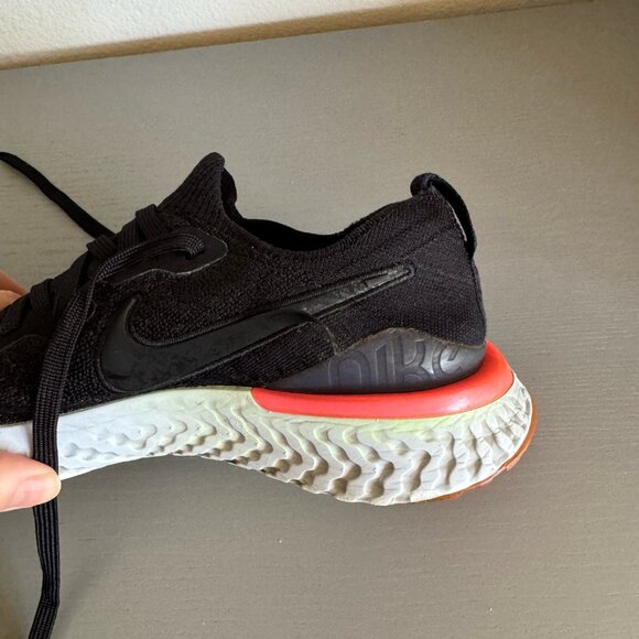 Nike Epic React Flyknit 2 - Picture 6 of 12